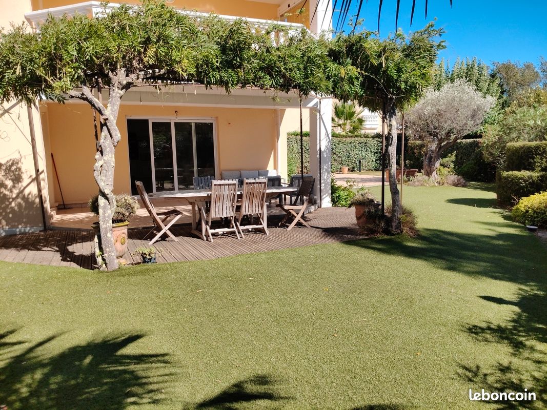 Appartement 3 pièces 83 m² · à Saint-Raphaël · 83 m² · 1 250 €/mois
