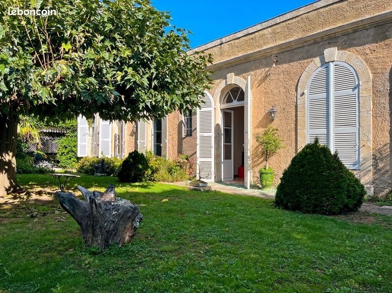 Maison 4 pièces 250 m² · à Lectoure · 250 m² · 395 000 €