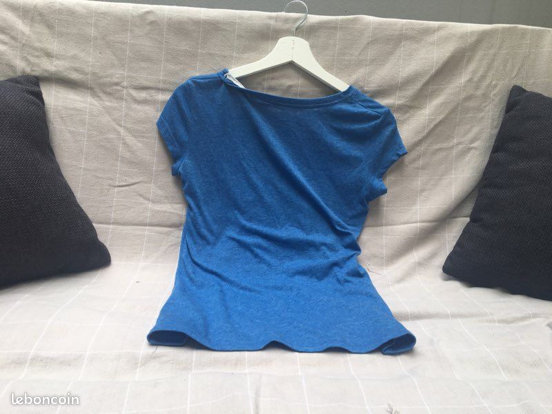 T-shirt bleu papillon (image 2)