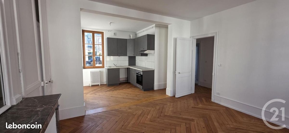 Appartement 4 pièces 80 m² · à Fécamp · 80 m² · 900 €/mois