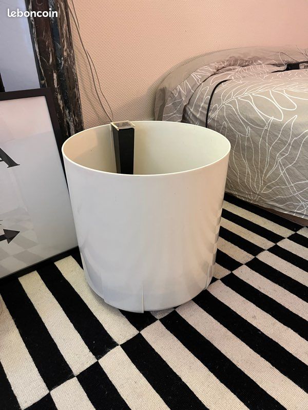 Gros cache pot à roulettes (image 1)