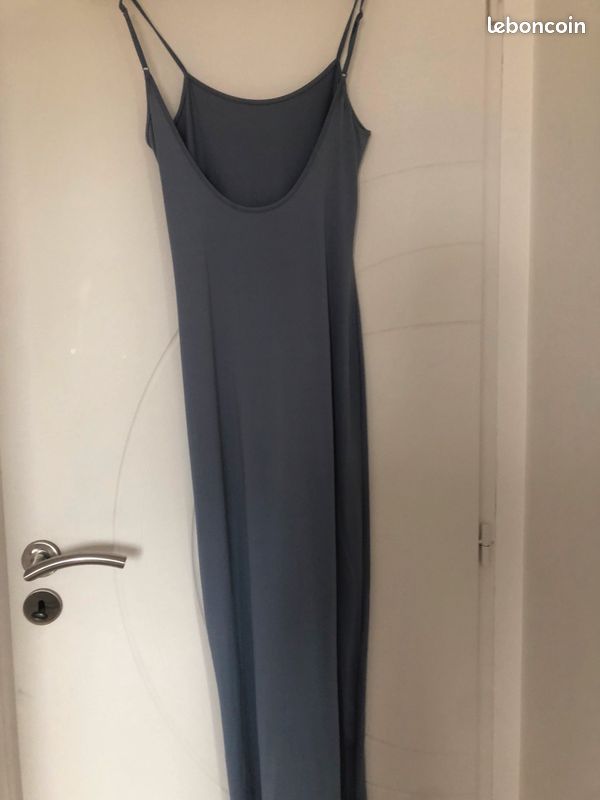 Robe moulante (image 2)