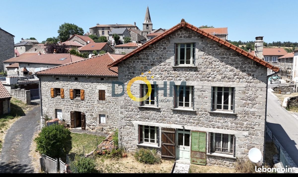 Maison 6 pièces 111 m² · à Thoras · 111 m² · 105 000 €