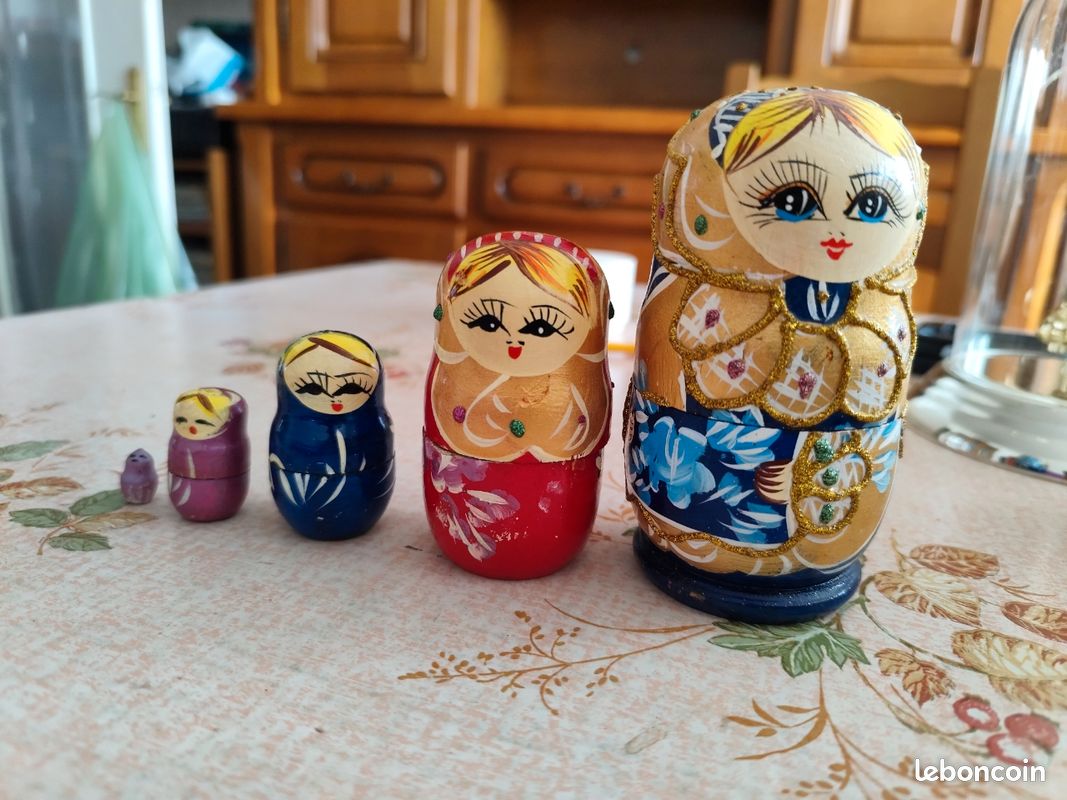 Poupées russes Matriochka en bois peint – lot de 5 poupées gigognes - Décoration