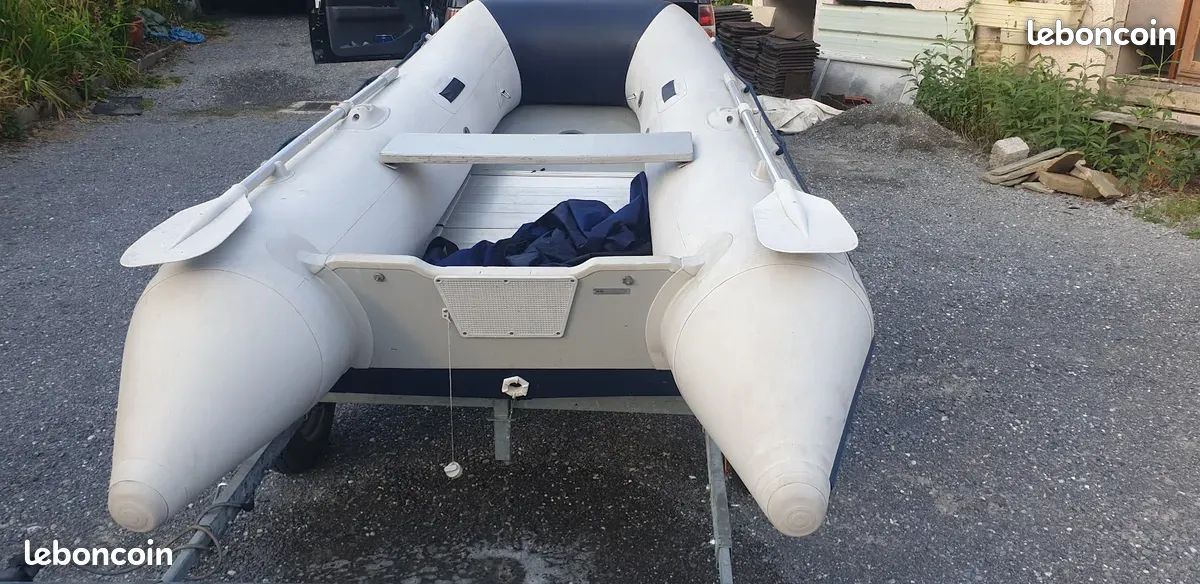 Bateau semi rigide yam 310 de 2012 servi 2 fois+ remorque (image 3)