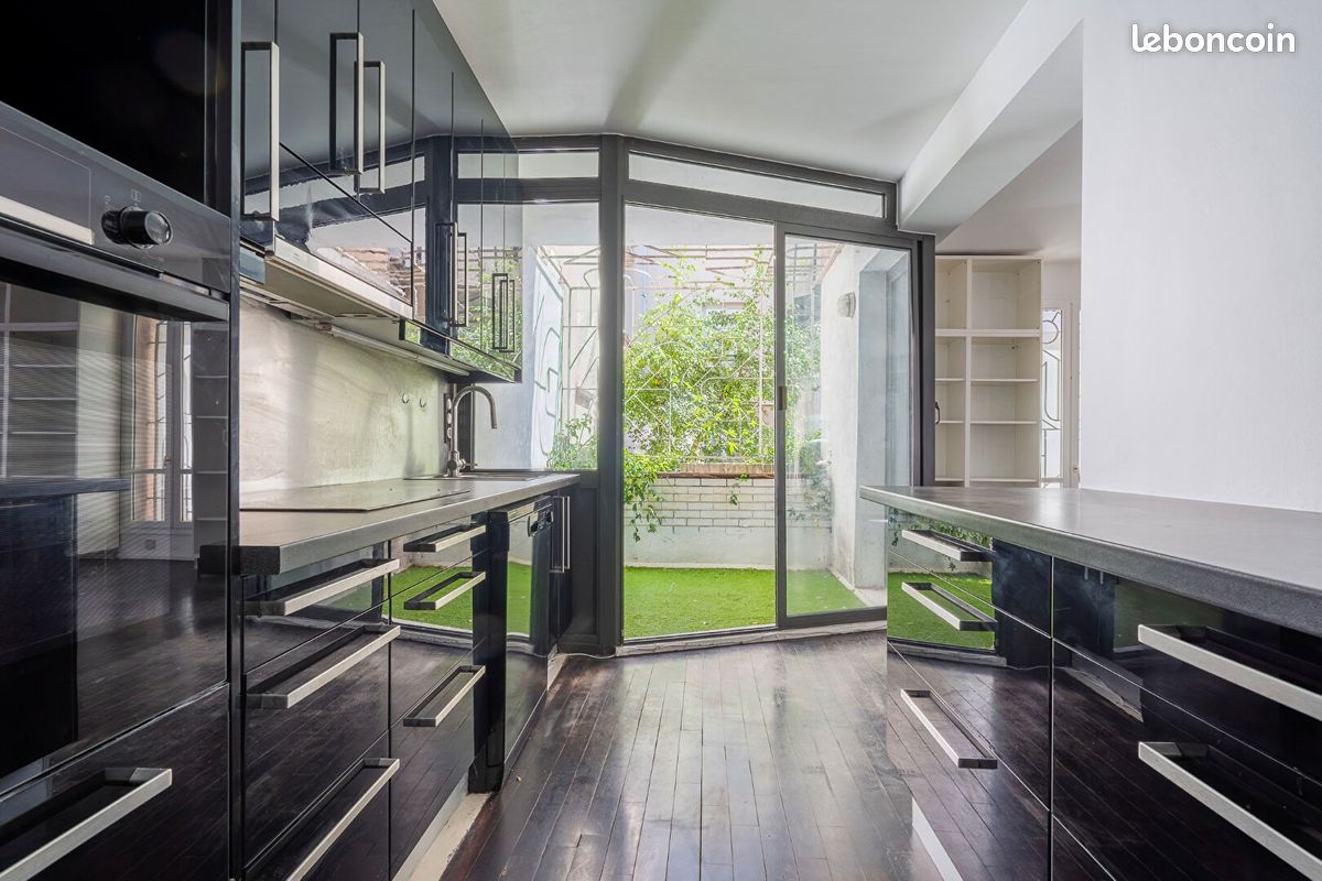 Appartement 2 pièces 96 m² · à Paris · 96 m² · 899 000 €