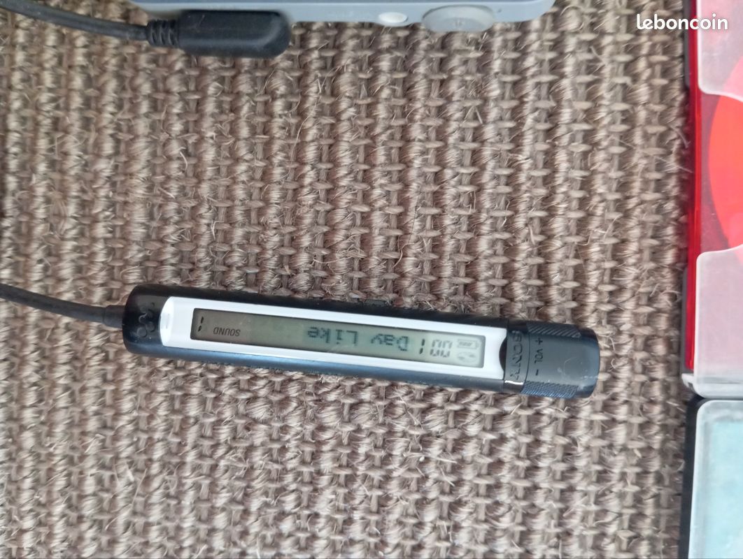 Sony Walkman MiniDisc MZ-NH600 (Defekt) in Zinal für CHF 20 - mit