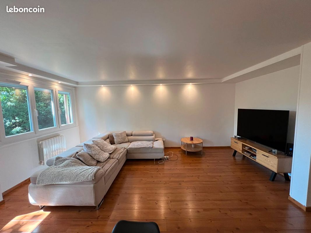 Appartement 5 pièces 105 m² · à Évreux · 105 m² · 950 €