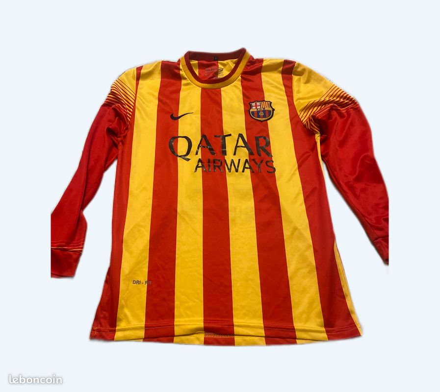 Maillot FC Barcelone Nike version catalane taille S Vêtements