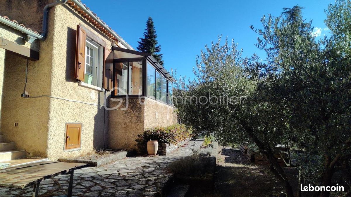 Maison 4 pièces 65 m² · à Saint-Étienne-les-Orgues · 65 m² · 220 000 €