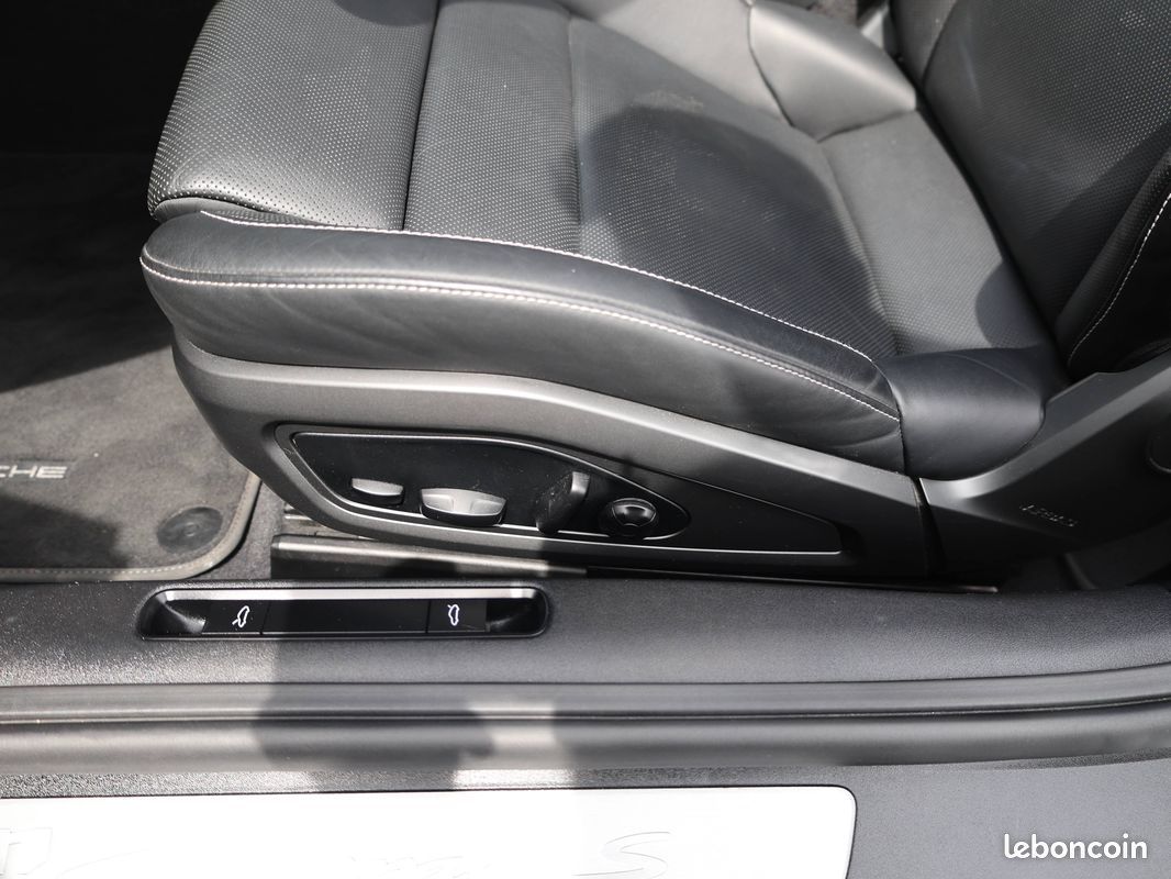 PORSCHE 911 Carrera 4S Cabriolet 3.0i 450 PDK (image 35)
