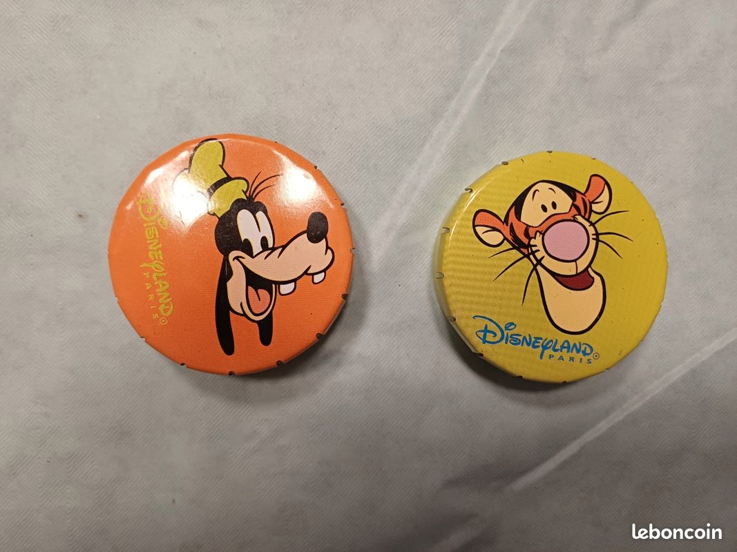 Lot 2 boîtes Disney (image 1)