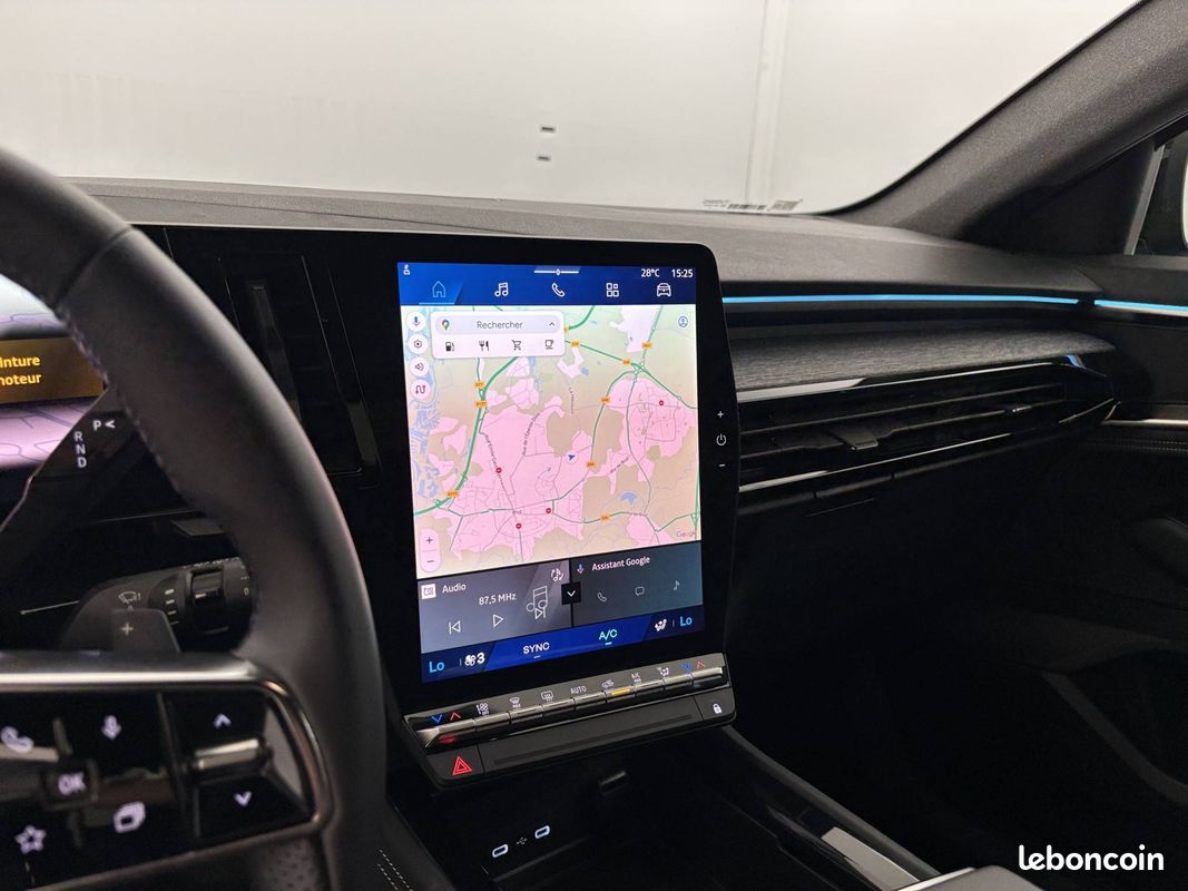 RENAULT Austral full hybrid E-Tech 200 ch Techno (image 12)