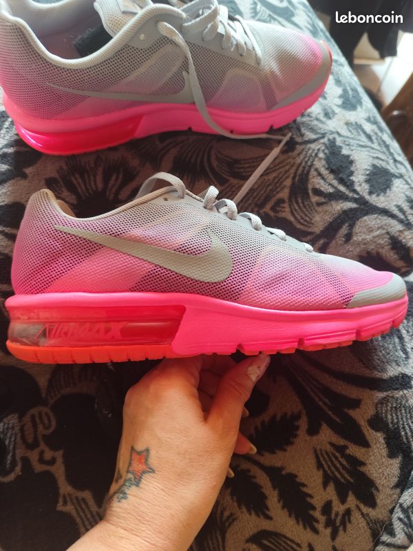 NIKE AIR MAX SEQUENT 724984-002 Fuchsia Chaussures