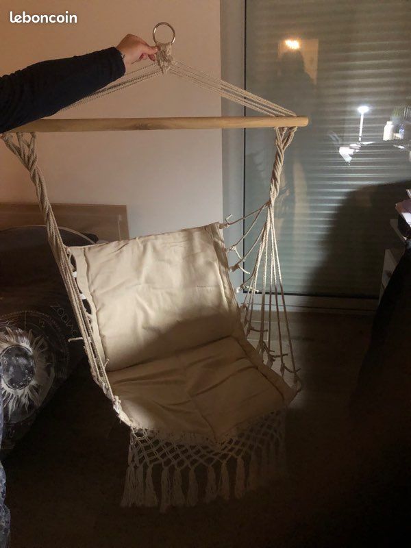 Chaise suspension (image 1)