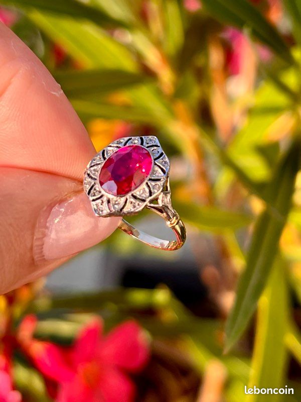 Bague Art Déco En Or 18 Carats – Pierre Rouge Naturelle – Taille 55 – Style Ajustable – Vintage Et En Parfait état