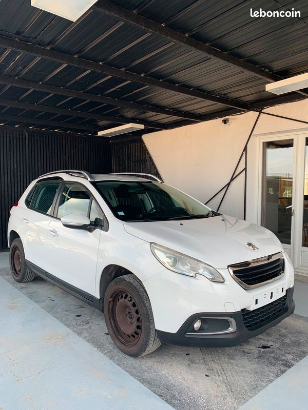 Peugeot 2008 1.2 VTI Active distribution a jour garanti (image 1)