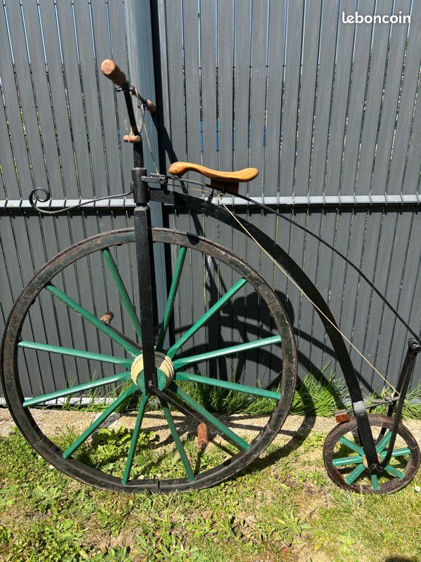 Vélo vintage de collection en métal - Collection