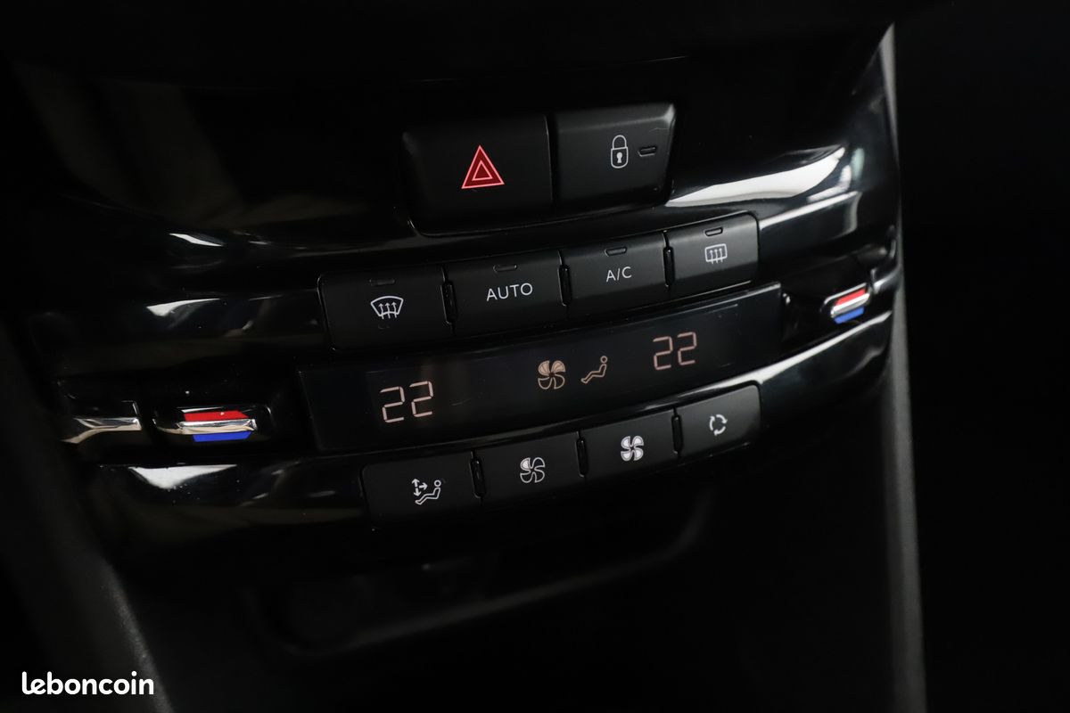 Peugeot 2008 1.2 PureTech Crossway 110 ch (image 22)