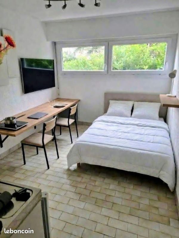 Appartement 1 pièce 14 m² · à Nîmes · 14 m² · 400 €/mois