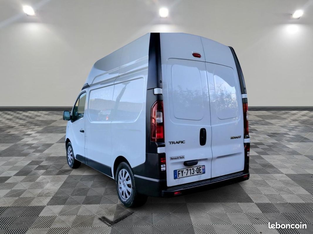 RENAULT TRAFIC L1H2 1200 Kg 2.0 Energy dCi - 145 III FOURGON Fourgon Grand Confort L1H2 PHASE 2 (image 4)