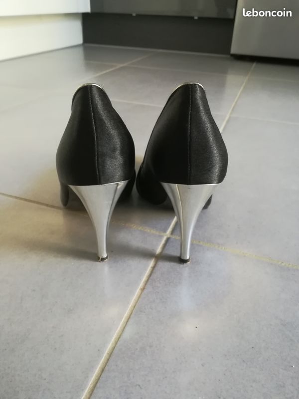 Escarpins noirs - T.39 (image 3)