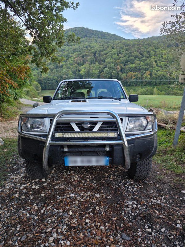 Patrol y61 (image 1)