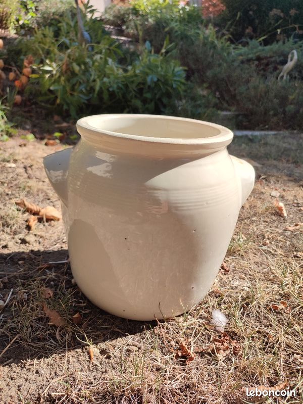 Ancien grand pot à graisse en grès blanc (image 1)