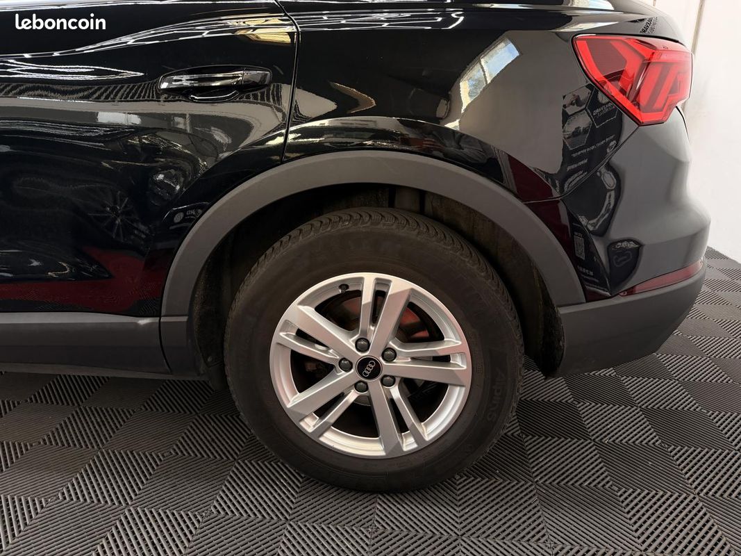 AUDI Q3 (315 euros/mois) Business Line 35 TFSI 150CV S-tronic CAMERA CARPLAY (image 28)