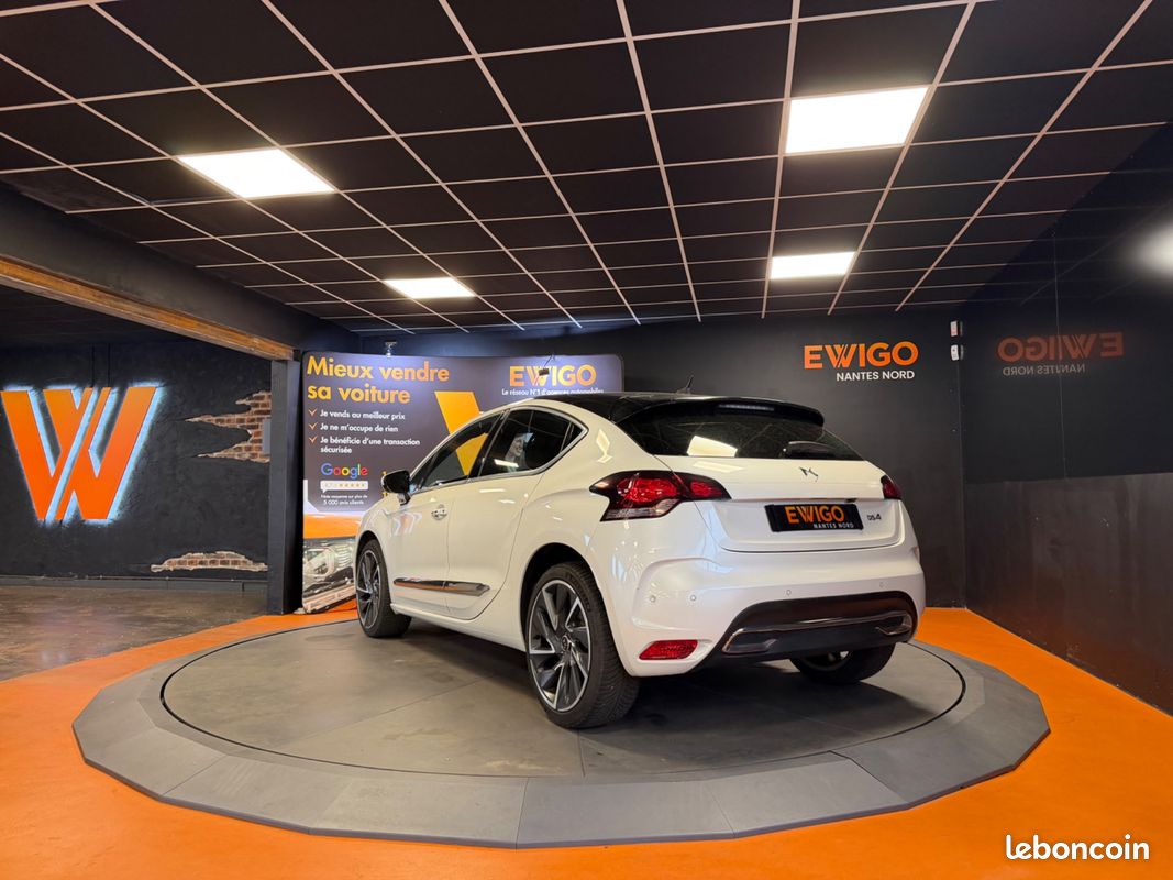 Ds ds 4 1.6 thp 210 sport chic start & stop / caméra de recul (image 2)