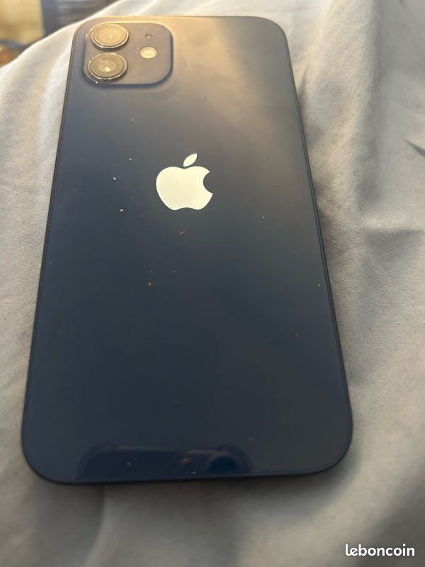 À vendre iPhone 12 bleu pacifique (image 2)