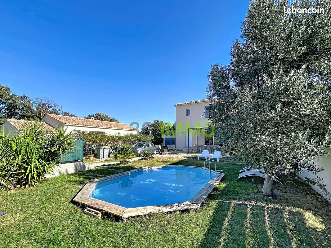 Maison 5 pièces 97 m² · à Rochefort-du-Gard · 97 m² · 350 000 €