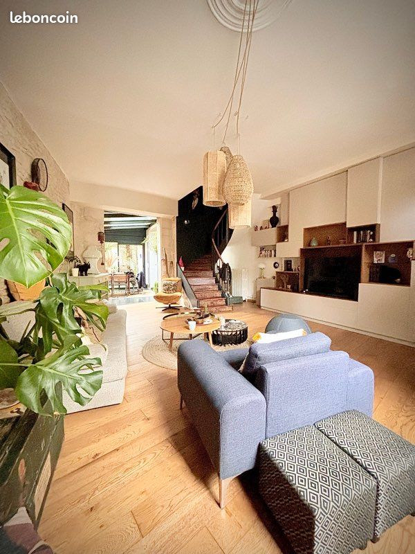 Maison 6 pièces 165 m² · à Niort · 165 m² · 385 000 €