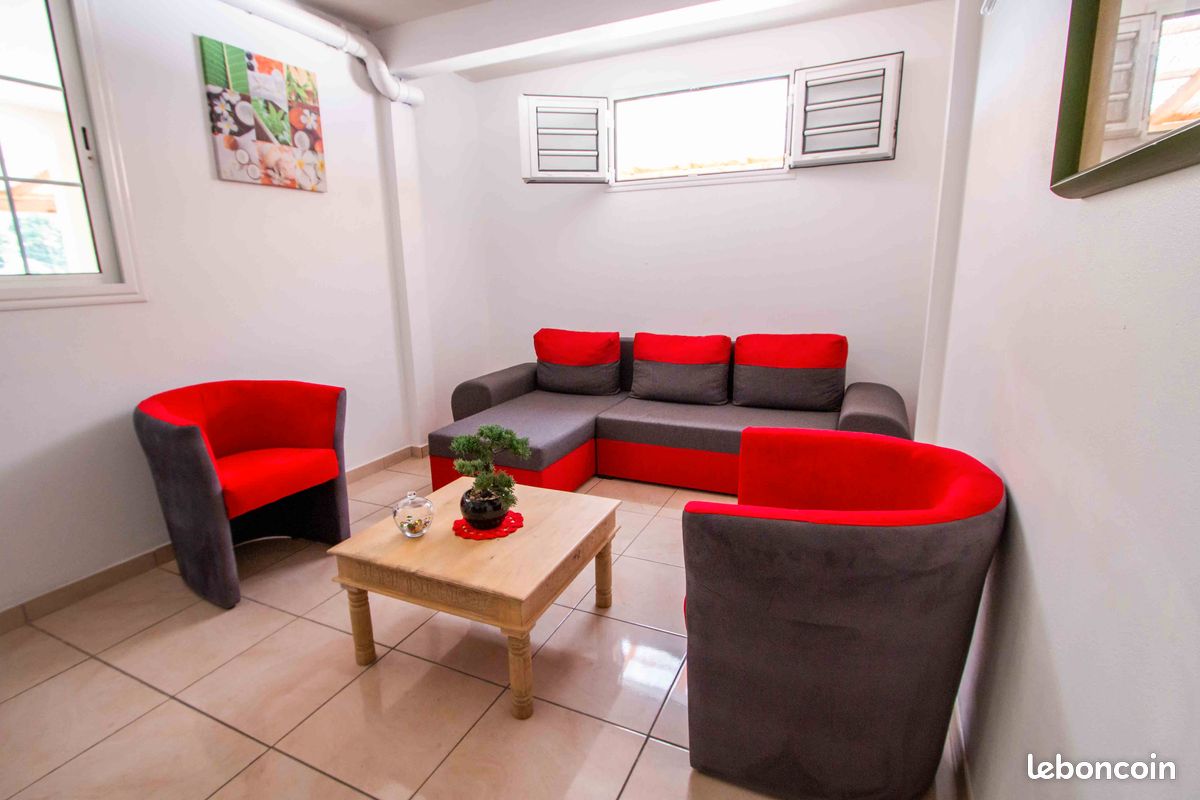 Bel appartement T3 sur les hauteurs de Sainte-Marie (image 2)