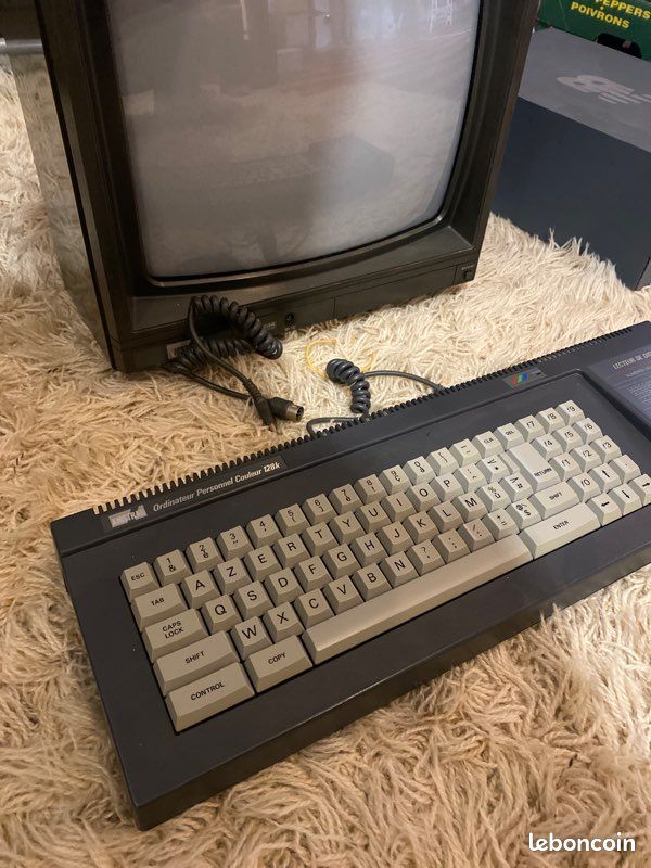 Amstrad CPC 6128 AZERTY Vintage – 100% Fonctionnel (sans écran, Ni Lecteur Disquette)