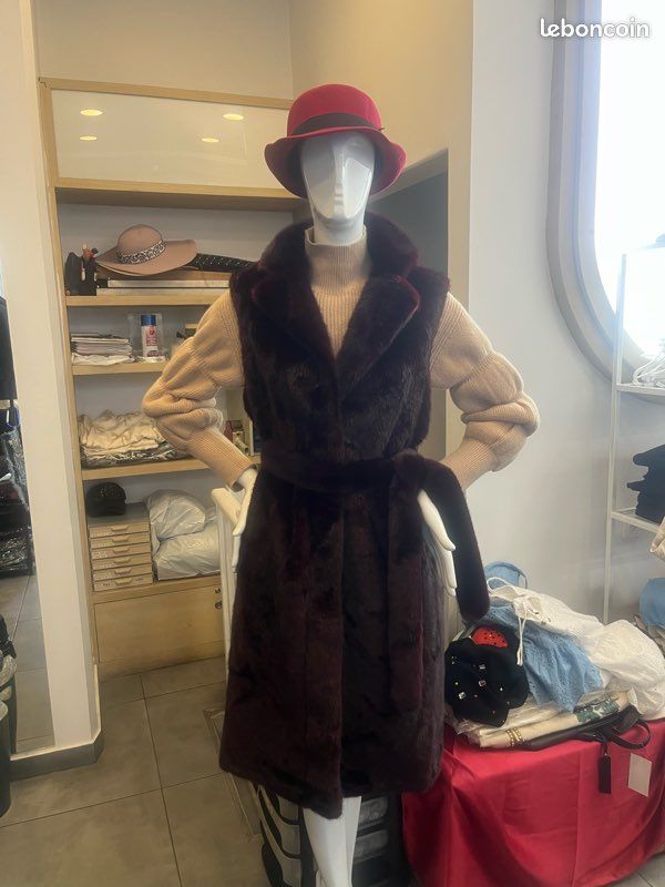 Stradivarius - Veste sans manches en fausse fourrure - Marron