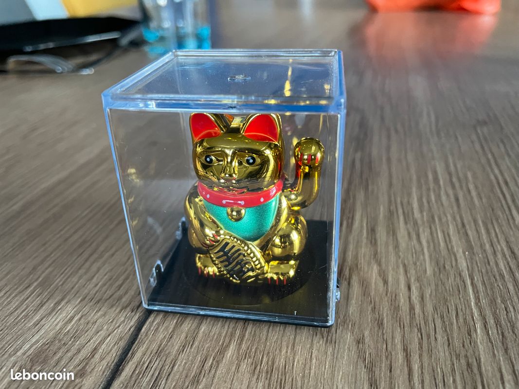 Statue - Chat Porte Bonheur - Doré - Maneki-neko - 20 Cm à Prix