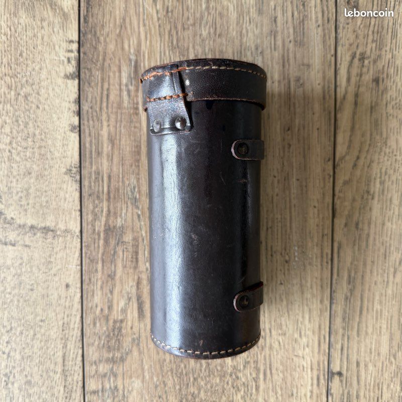 Etui en cuir noir Leica / Leitz pour objectif, format