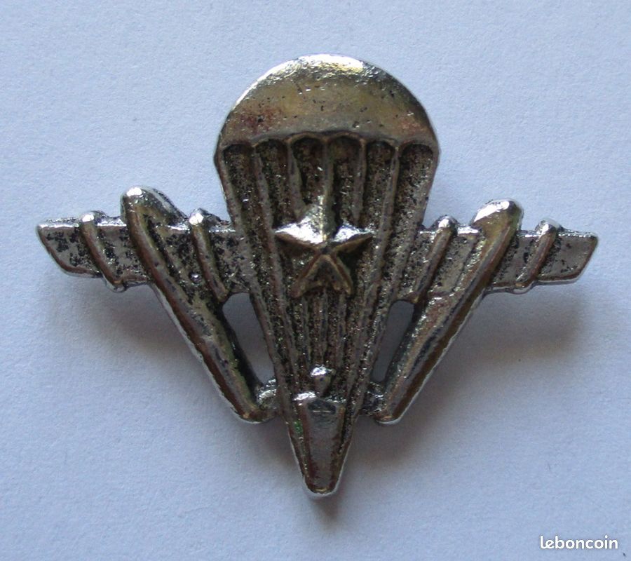 Pin's Béret Rouge Parachutiste Armée Française - Argenté 20mm - Logo HD - Fixation Sécurisée - Fabriqué Artisanalement