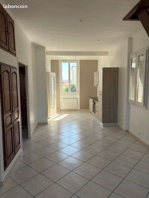 Appartement 3 pièces 72 m² · à Villeurbanne · 72 m² · 915 €