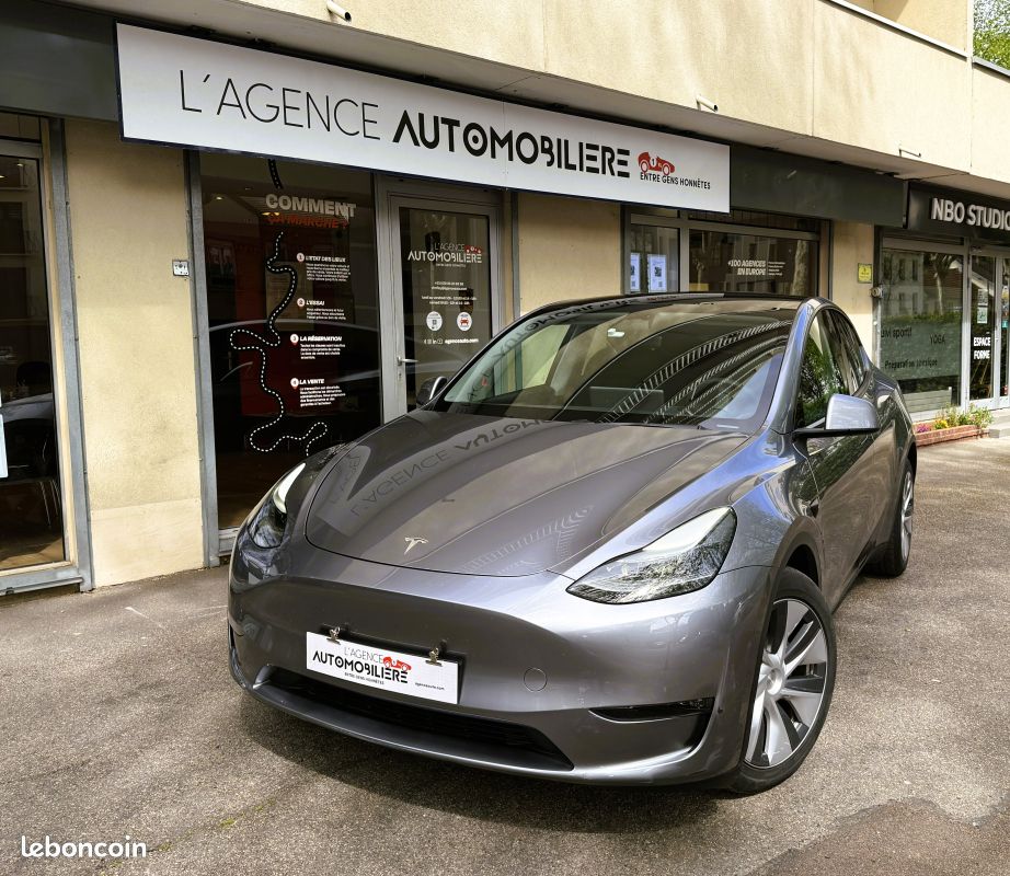 TESLA Model Y 352 GRANDE AUTONOMIE DUAL MOTOR AWD 75 KWH 2023 - Voitures