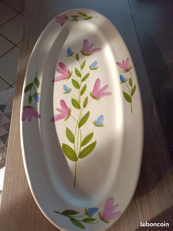 Joli plat ovale (image 1)