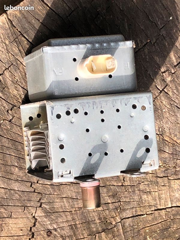 Magnétron Panasonic 2M210-M1 G06-06060 1 four micro onde Far 2450 Mhz shf Radio amateur (image 6)