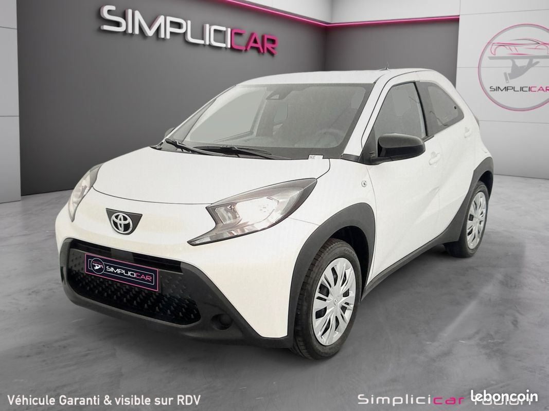 TOYOTA AYGO X Dynamic 72ch NEUVE - CarPlay - Caméra - Garantie Constructeur - Dès 280/mois (image 4)