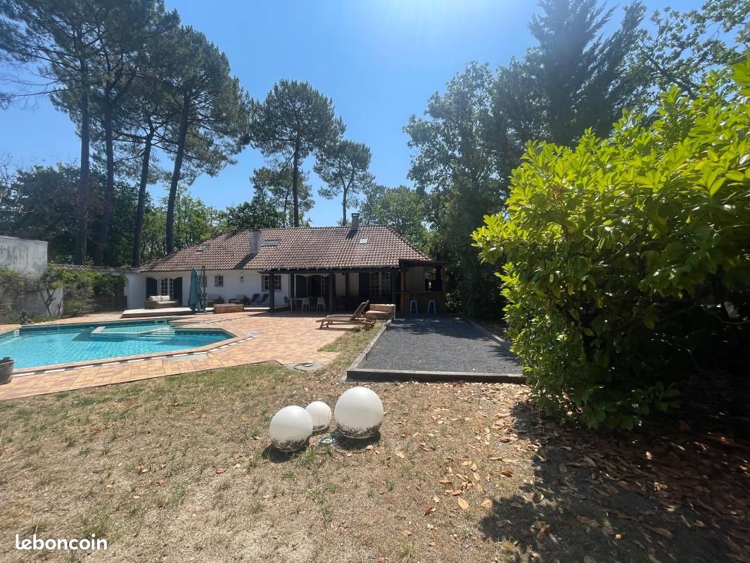 Maison 6 pièces 229 m² · à Cestas · 229 m² · 699 000 €