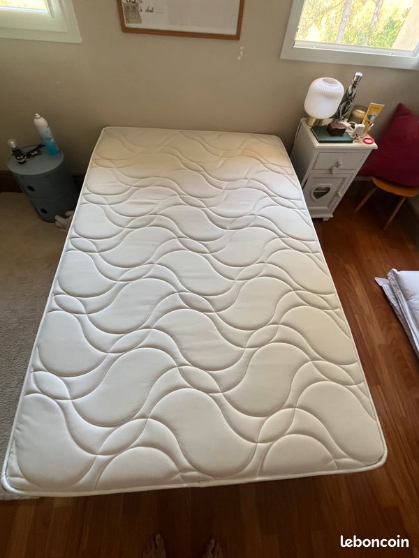 Ensemble literie Mérinos 120 x 190 – Sommier + Matelas – Excellent état (image 2)