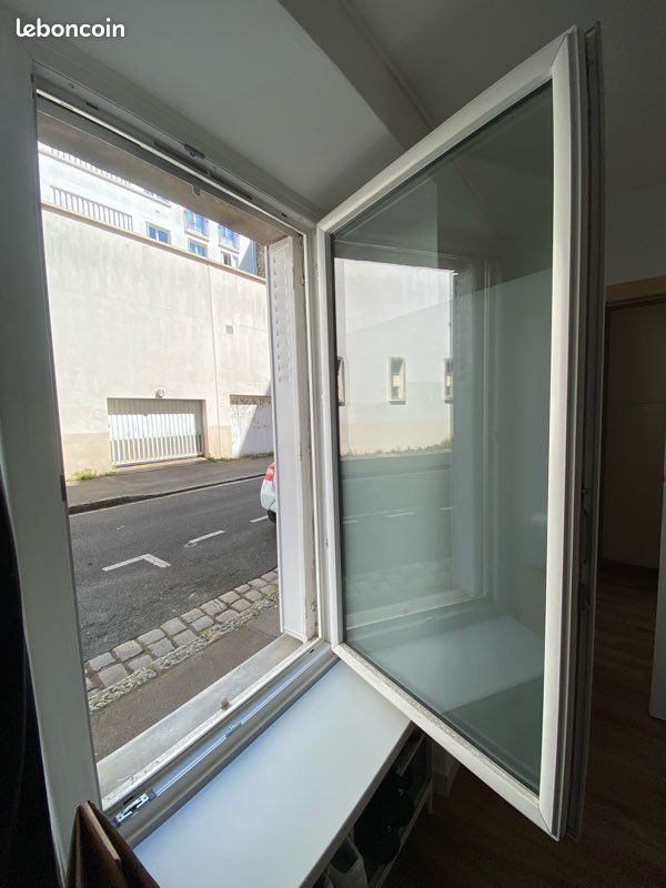 Fenêtre PVC blanche (image 3)