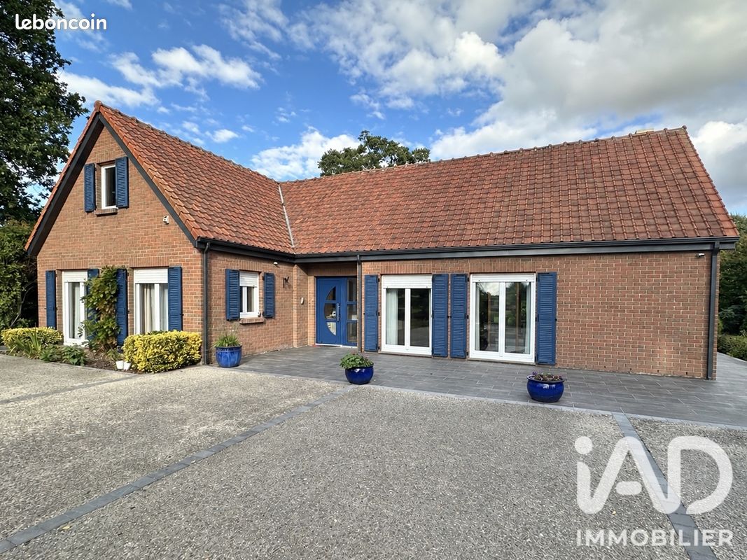 Maison 6 pièces 153 m² · à Ochtezeele · 153 m² · 406 000 €