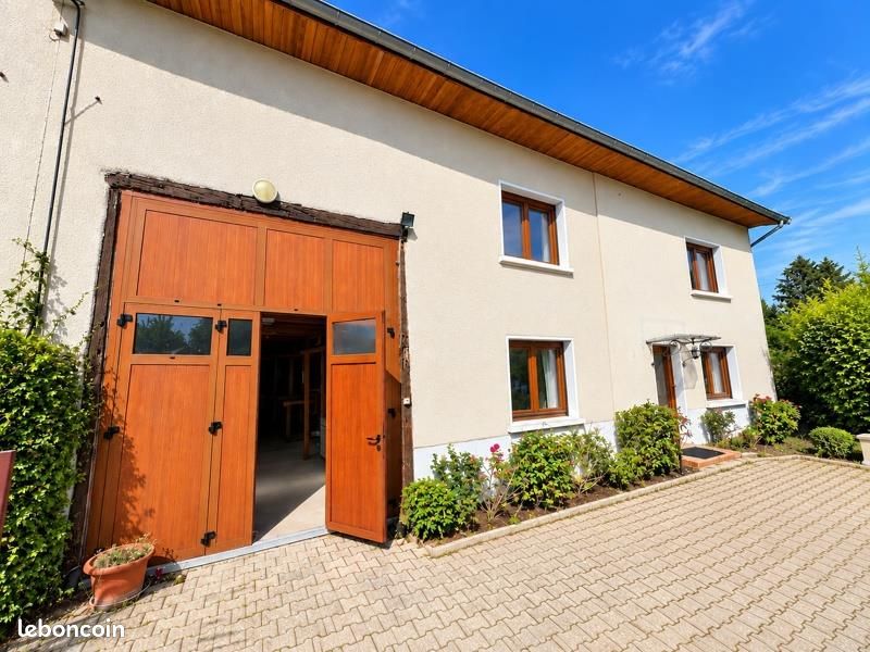 Maison 6 pièces 152 m² · à Sainte-Anne-sur-Gervonde · 152 m² · 265 000 €