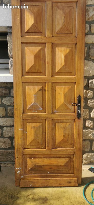 Porte d'entrée bois massif (image 2)